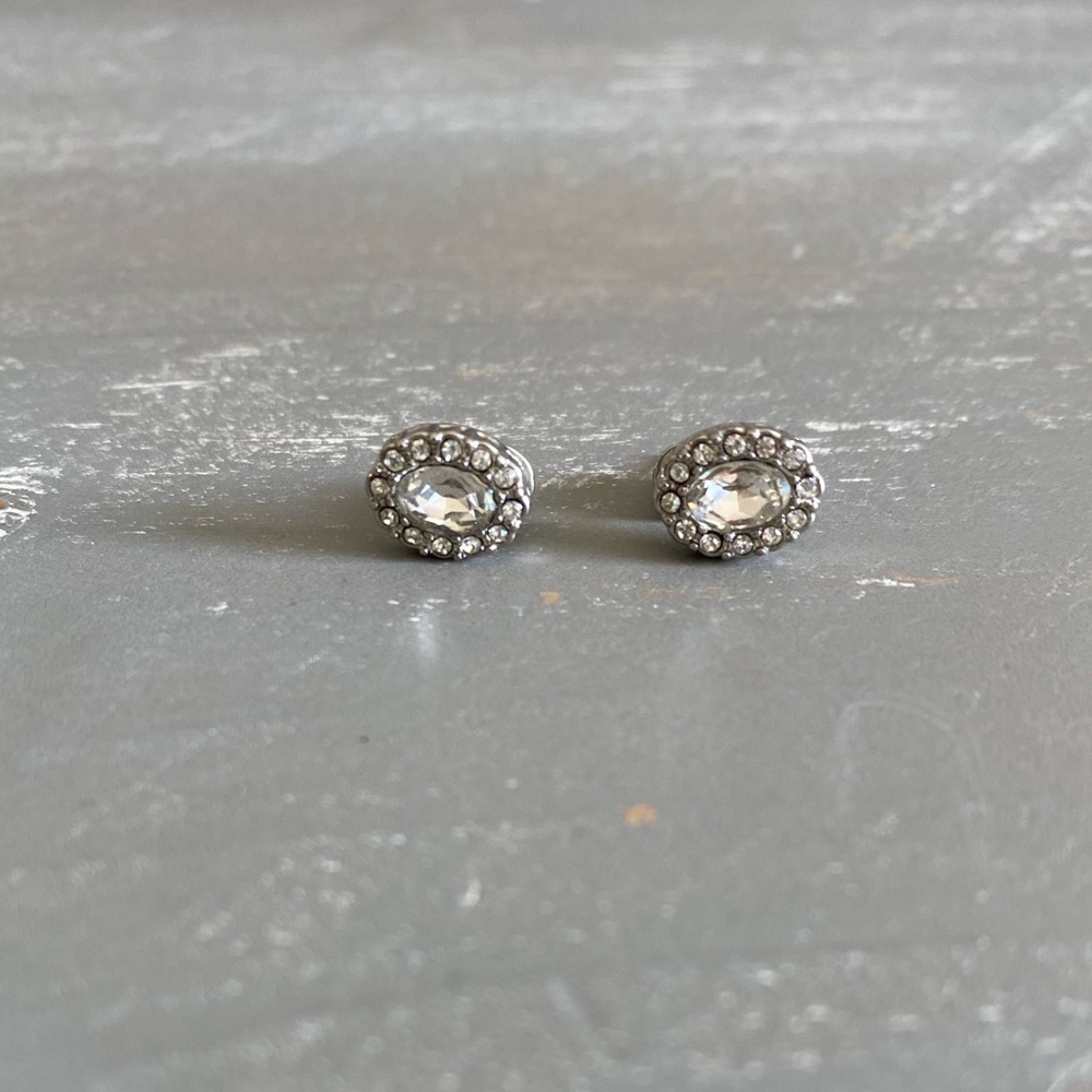 Silver Oval Crystal diamond halo Rhinestone Vintage Elegant Stud Earrings